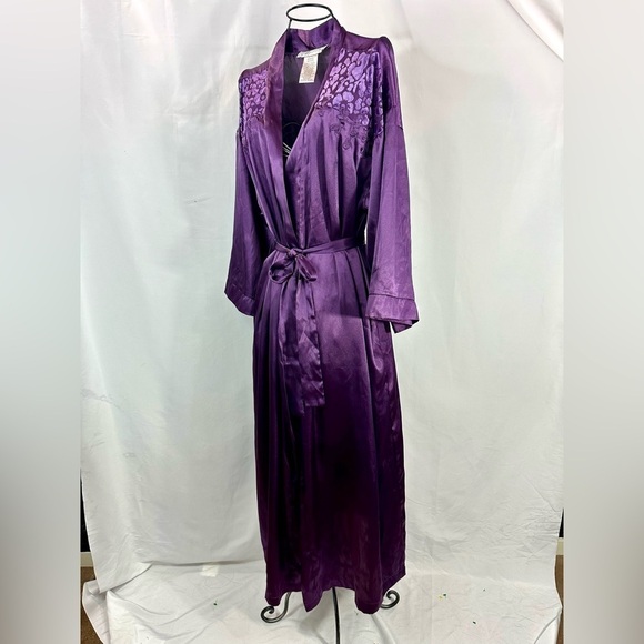 Vintage Lucy Pereda silky deep purple robe size M - Picture 12 of 14